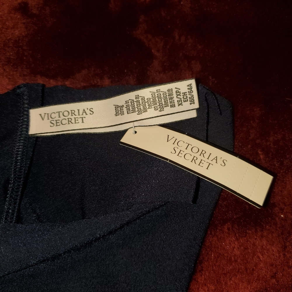NWT Victoria's Secret No Show Thong Raw Edge XS - Picture 5 of 9